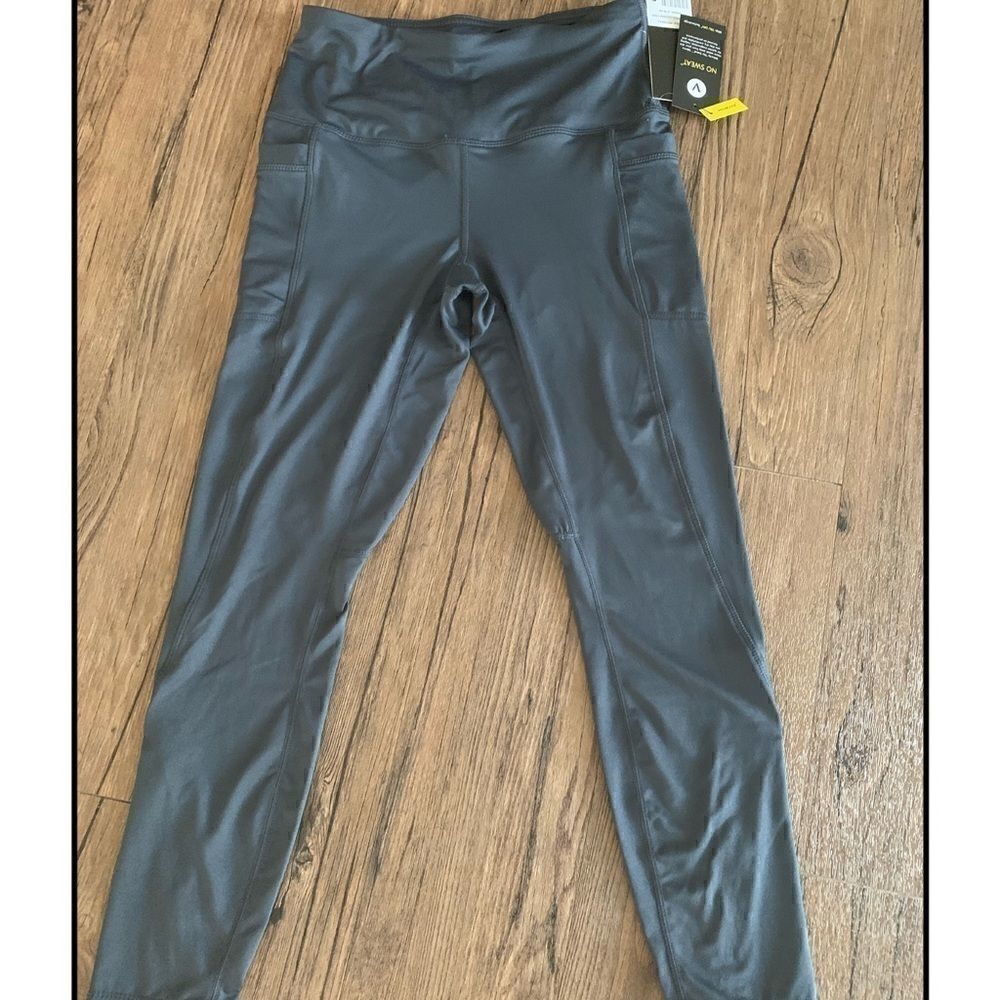 Velocity workout leggings . - Picture 3 of 10